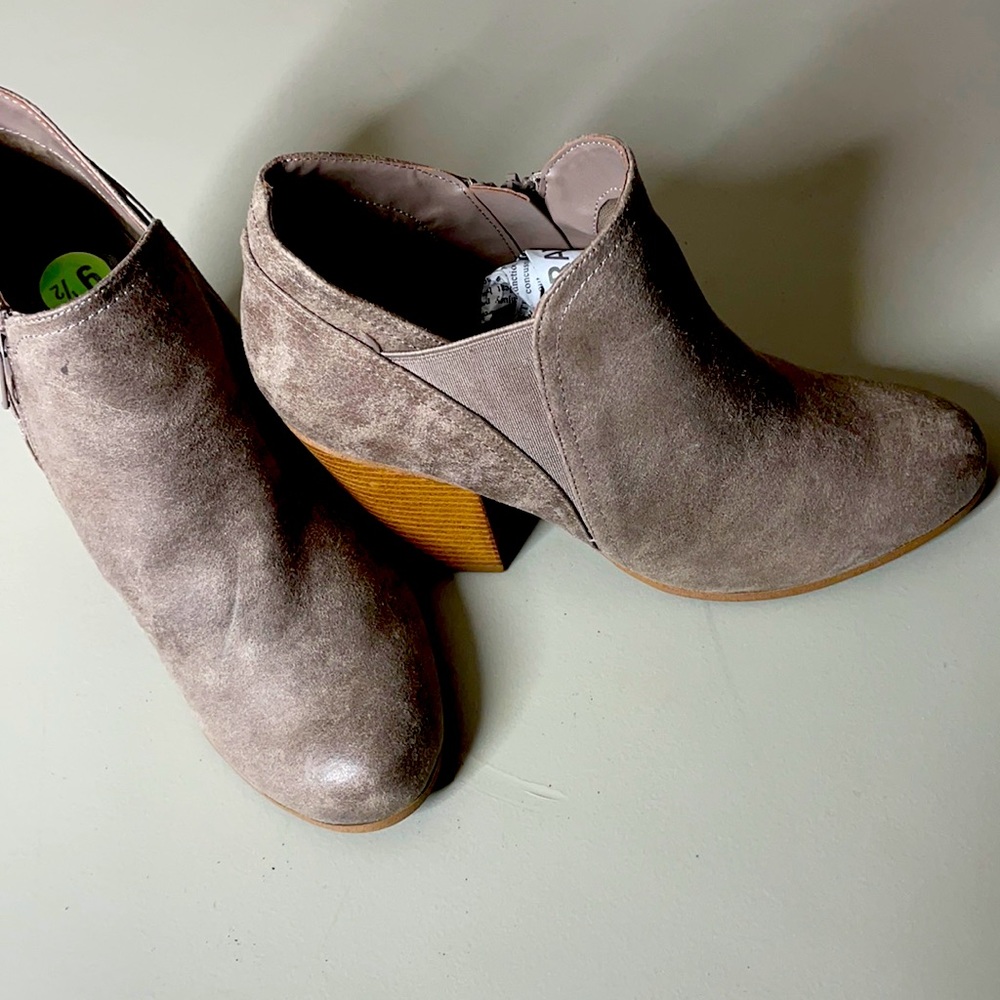 Ankle bootie